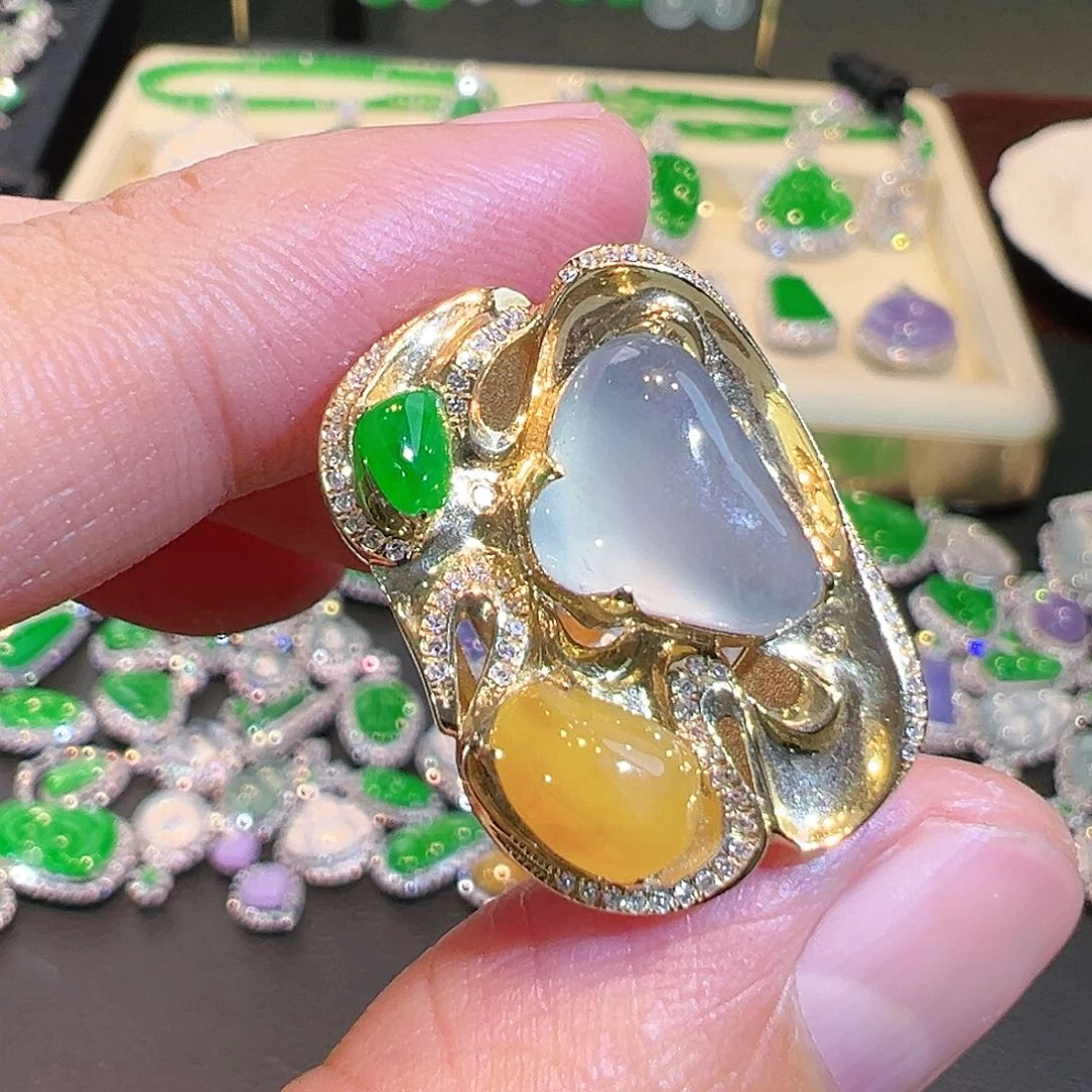 翡翠吊坠(不含链)18K金镶嵌翡翠