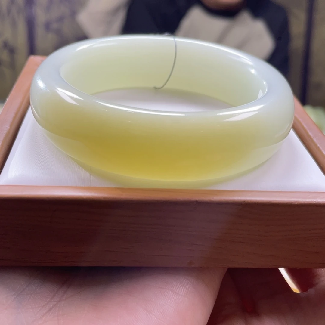 和田玉未镶嵌手镯59圈