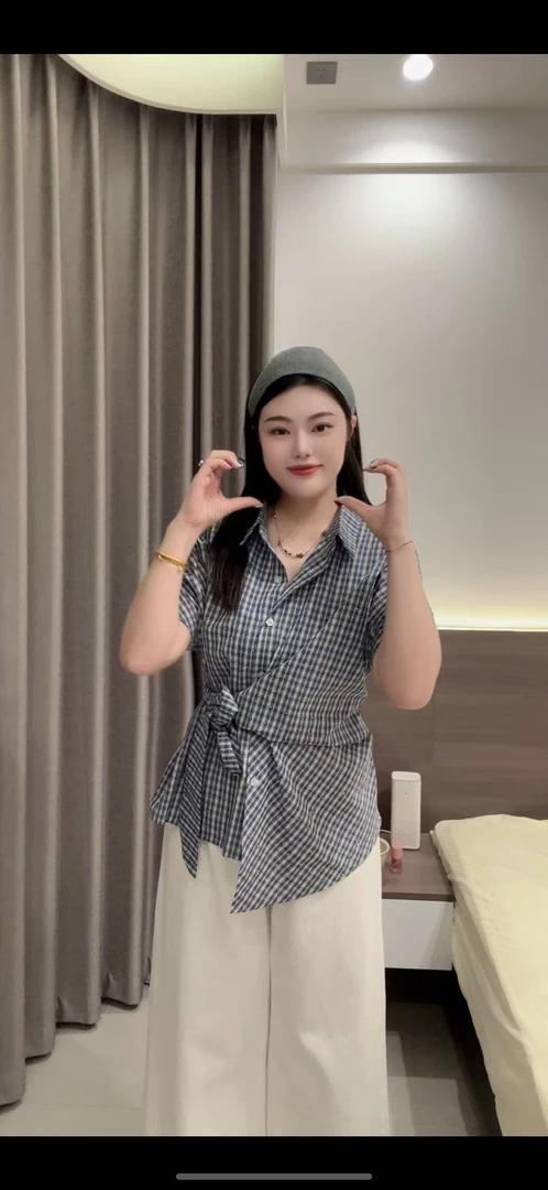 2025夏季新款大码女装韩系设计感别致收腰钻钻衬衫