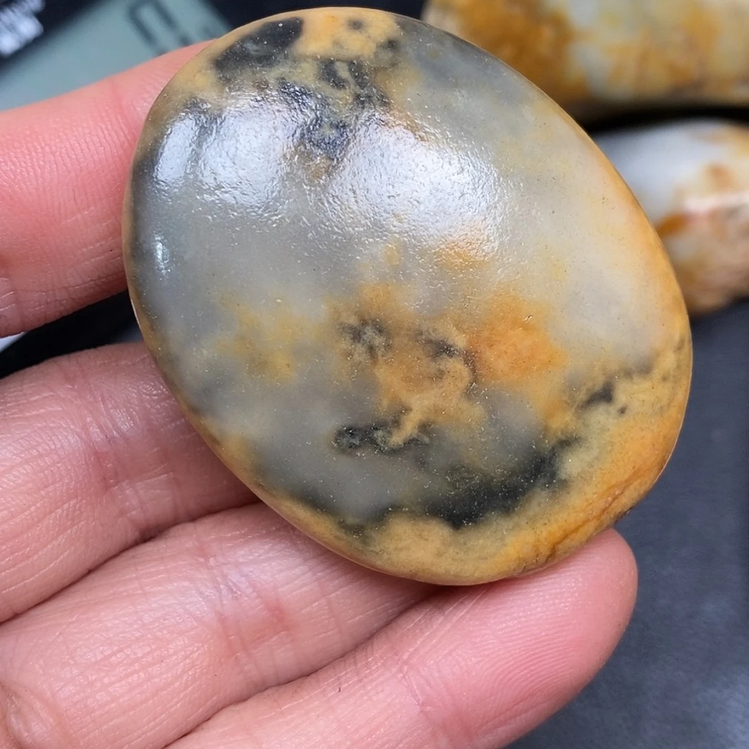 和田玉未镶嵌珠宝奇石