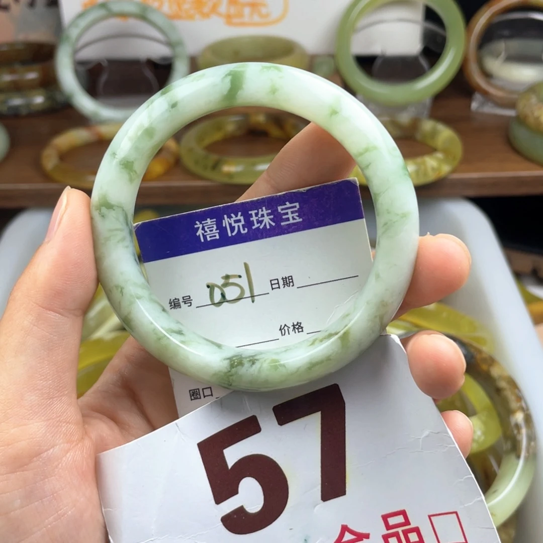 未镶嵌蛇纹石玉手镯小**人