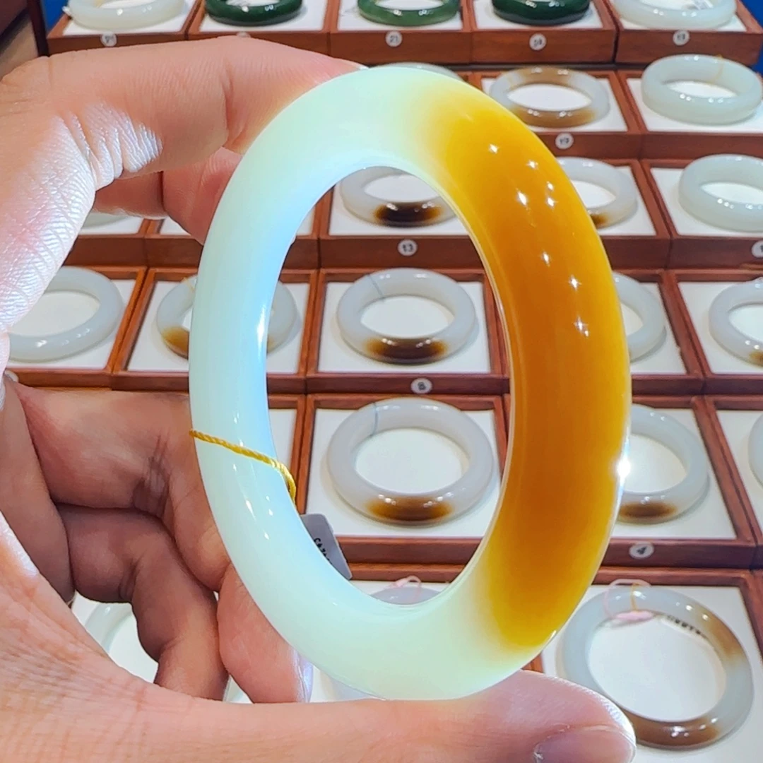 和田玉未镶嵌手镯且末胖圆一抹老红糖57 58 59