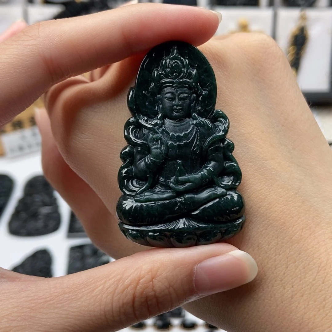 颈饰未镶嵌翡翠观音