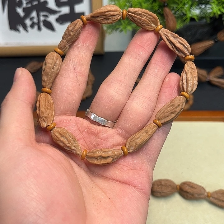 文玩核桃吊坠奥***?核桃23