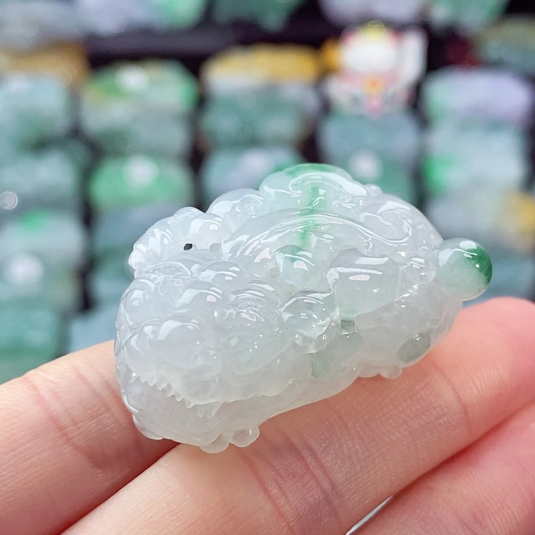 颈饰未镶嵌翡翠天然