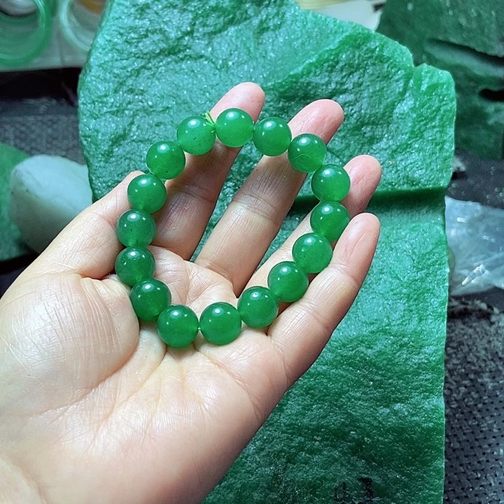 新疆东陵玉手串卡1.2