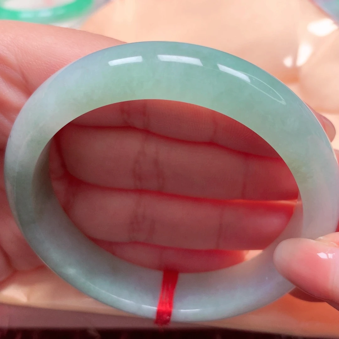 翡翠手镯未镶嵌冰绿40