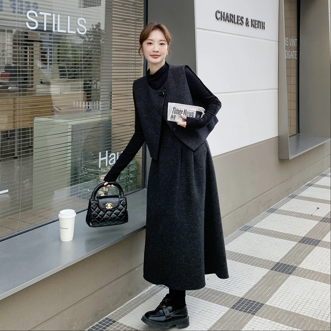 高级感呢子马甲内搭半身裙套装女2025秋冬新款韩里韩气时尚三件套