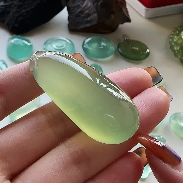 岫玉未镶嵌吊坠(不含链)