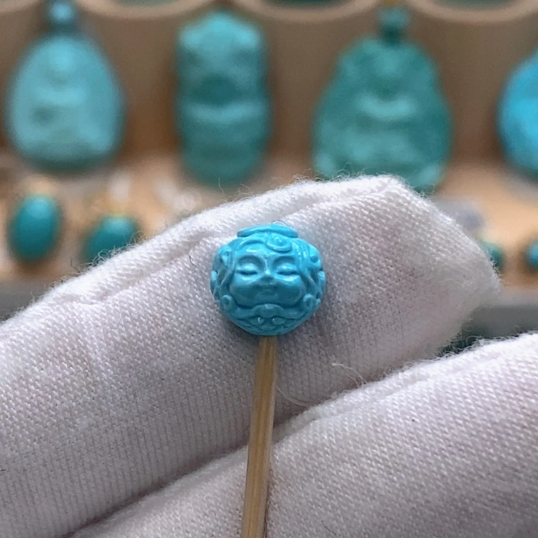 绿松石未镶嵌珠宝奇石