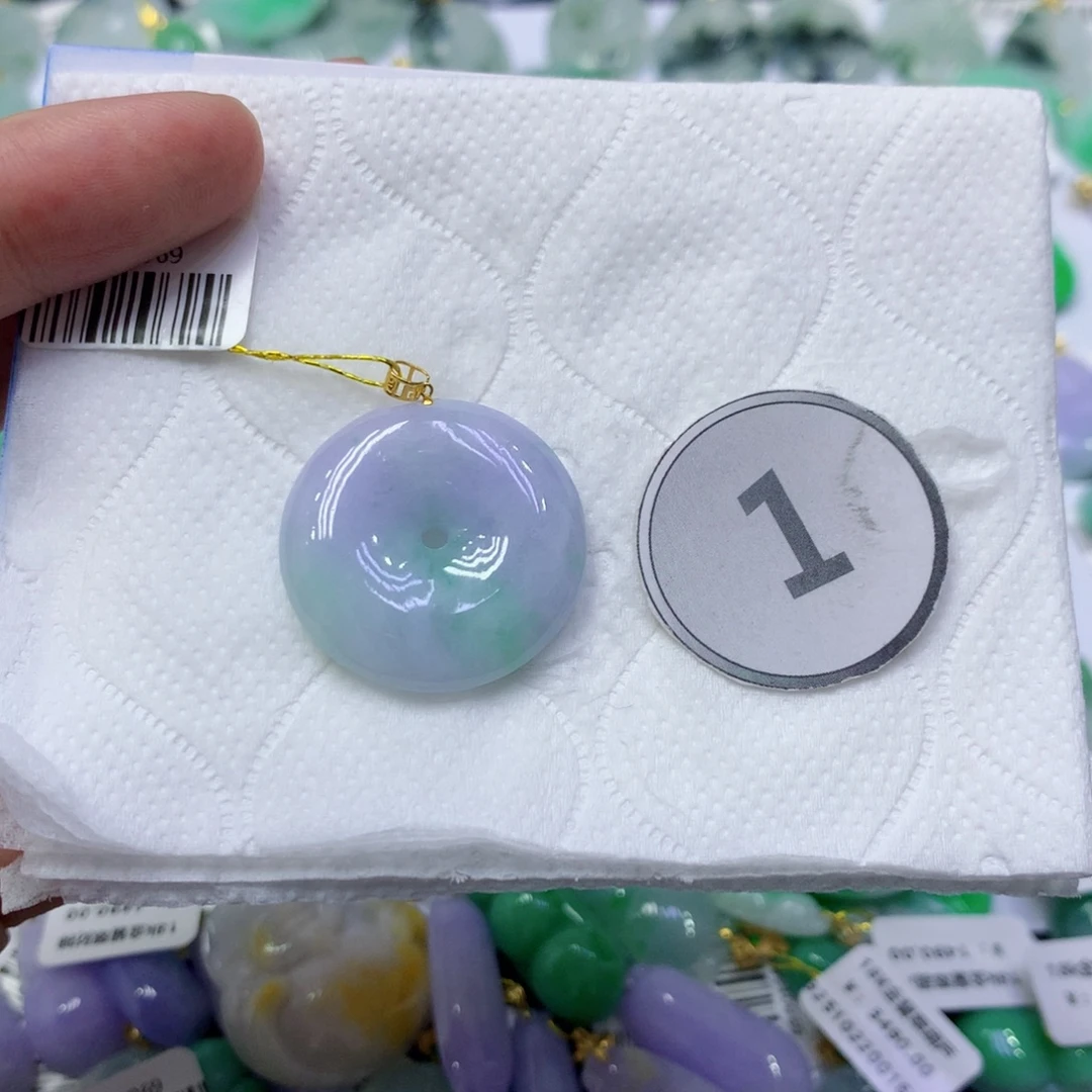 翡翠18K金镶嵌颈饰翡翠