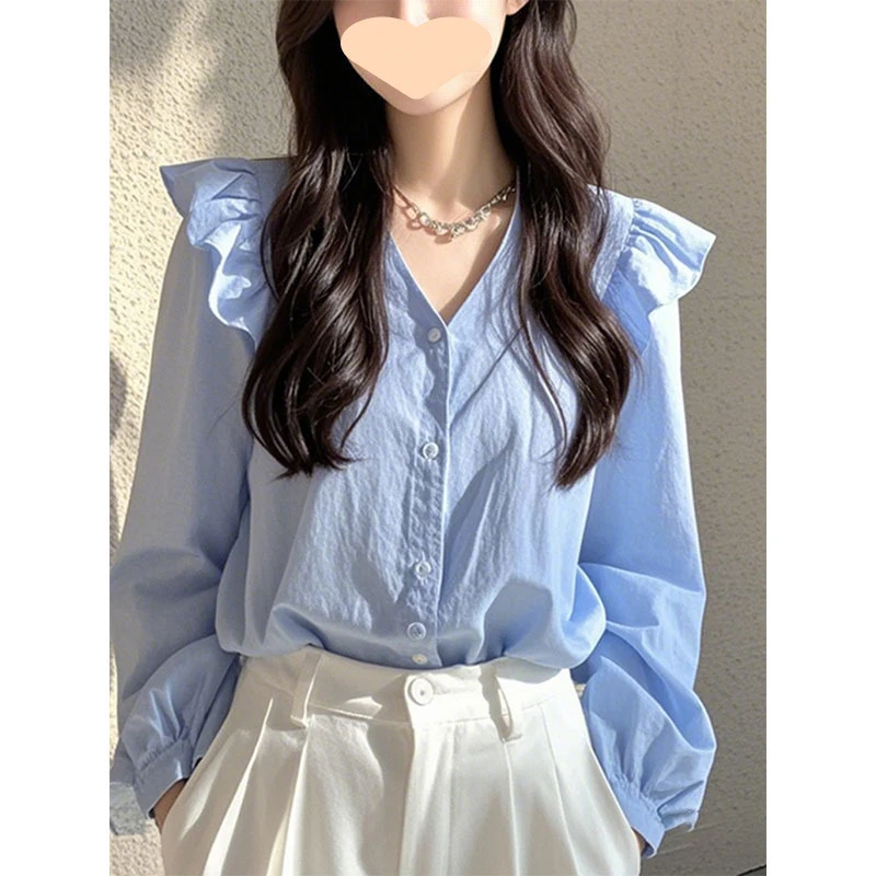 今年流行的漂亮小衫轻奢高级感法式小众绝美蓝色长袖衬衫女早秋款