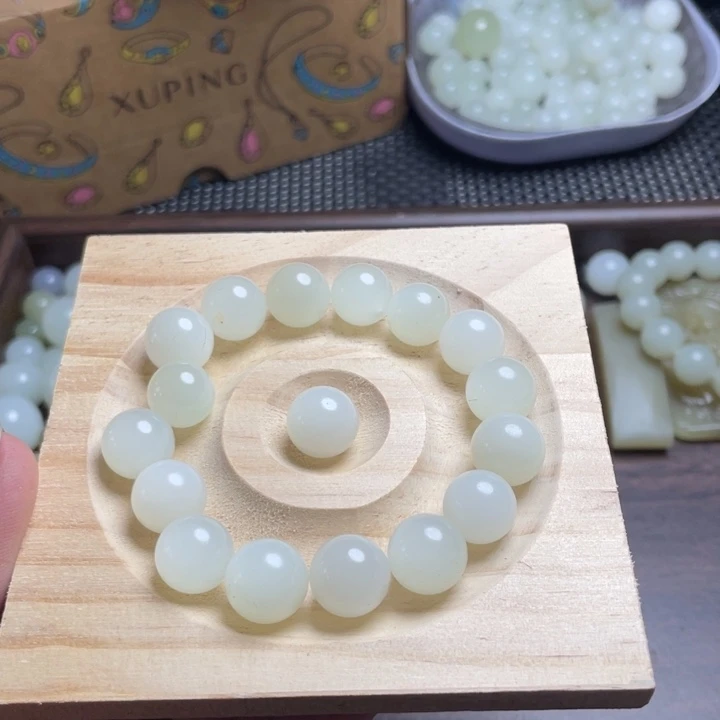 项链未镶嵌和田玉