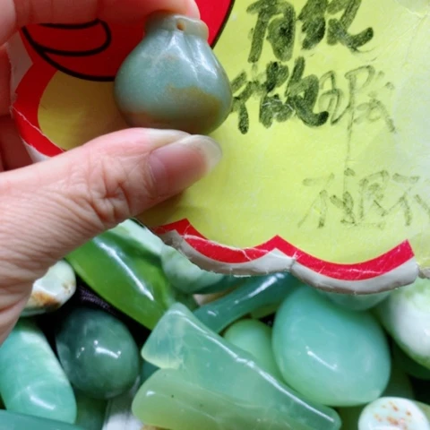 未镶嵌蛇纹石玉手把件