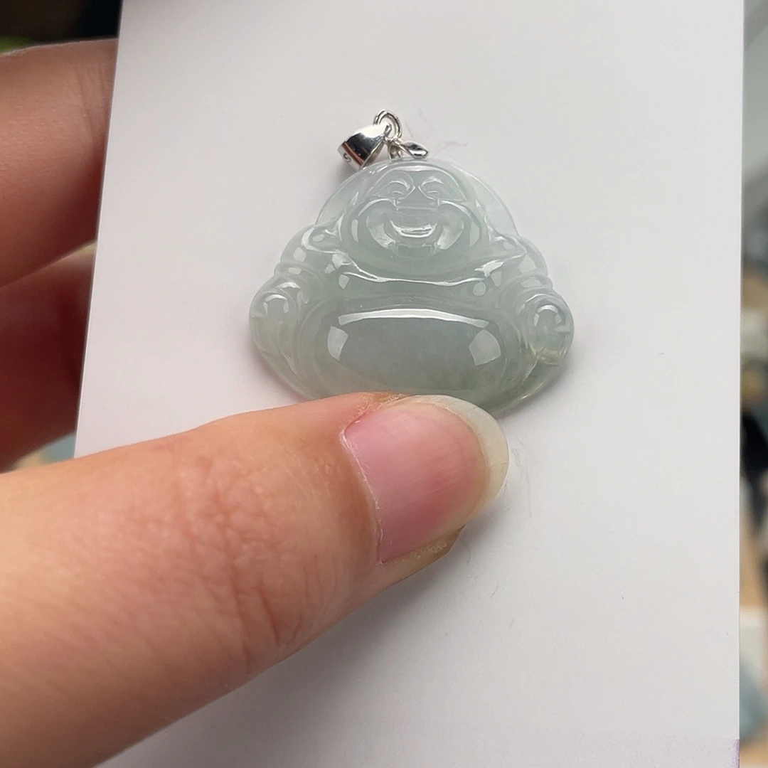 翡翠未镶嵌颈饰佛公