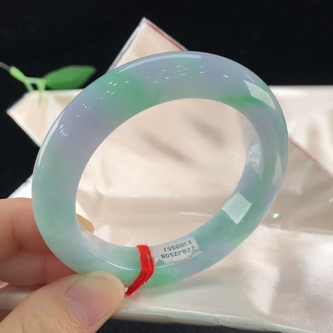 翡翠未镶嵌手镯0551