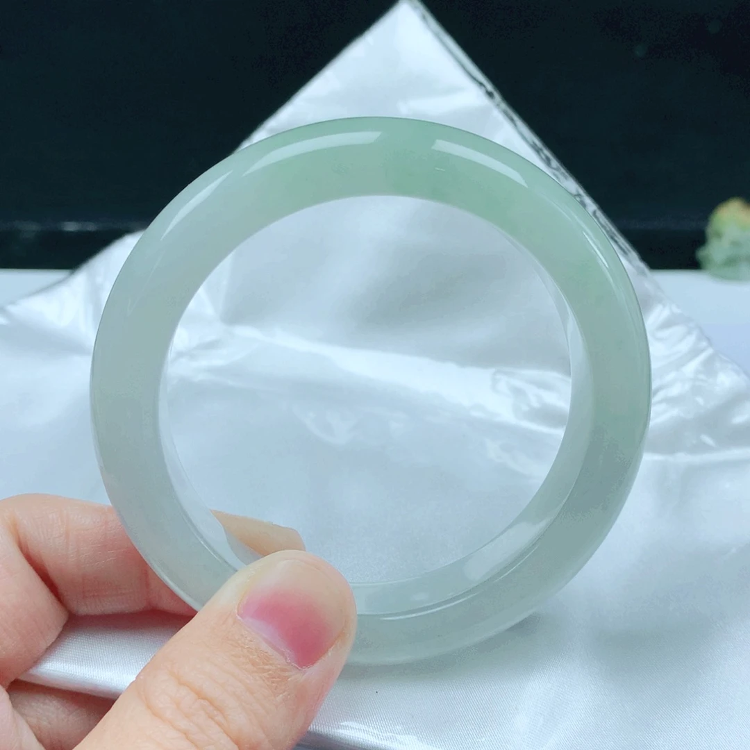 未镶嵌手镯翡翠L****g55