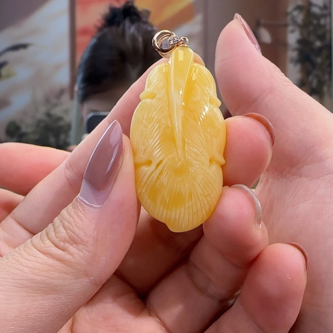 蜜蜡18K金镶嵌吊坠(不含链)