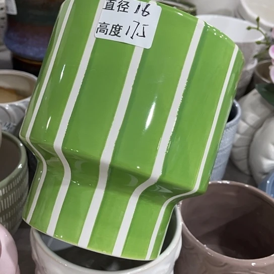 多肉绿植陶瓷花盆9.9包邮，有孔