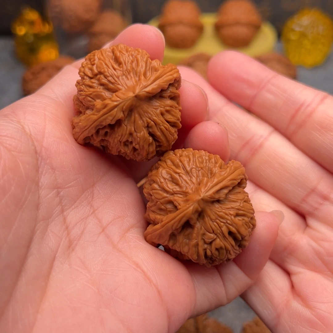 文玩核桃把件精品南疆石37.8全品