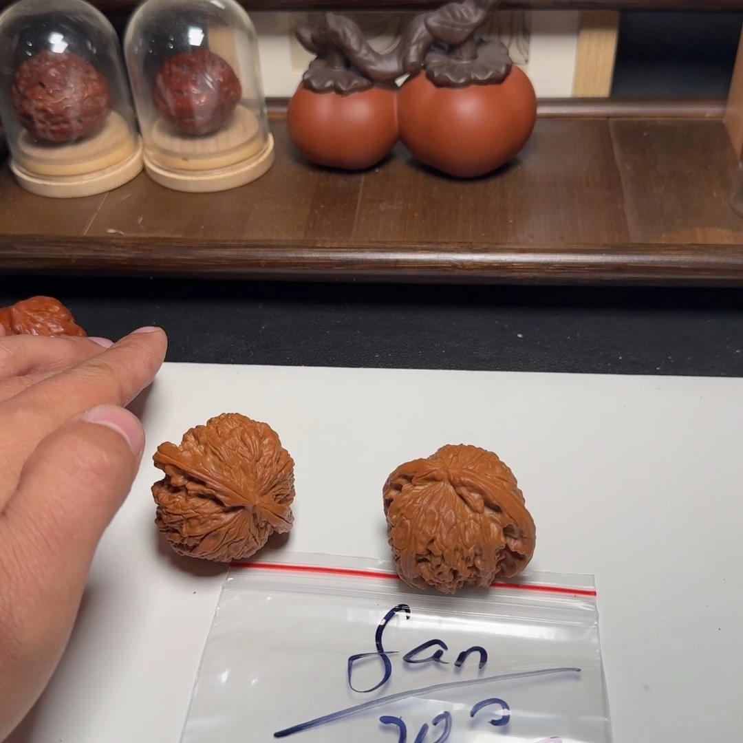 F***n文玩核桃把件道哥44白狮子