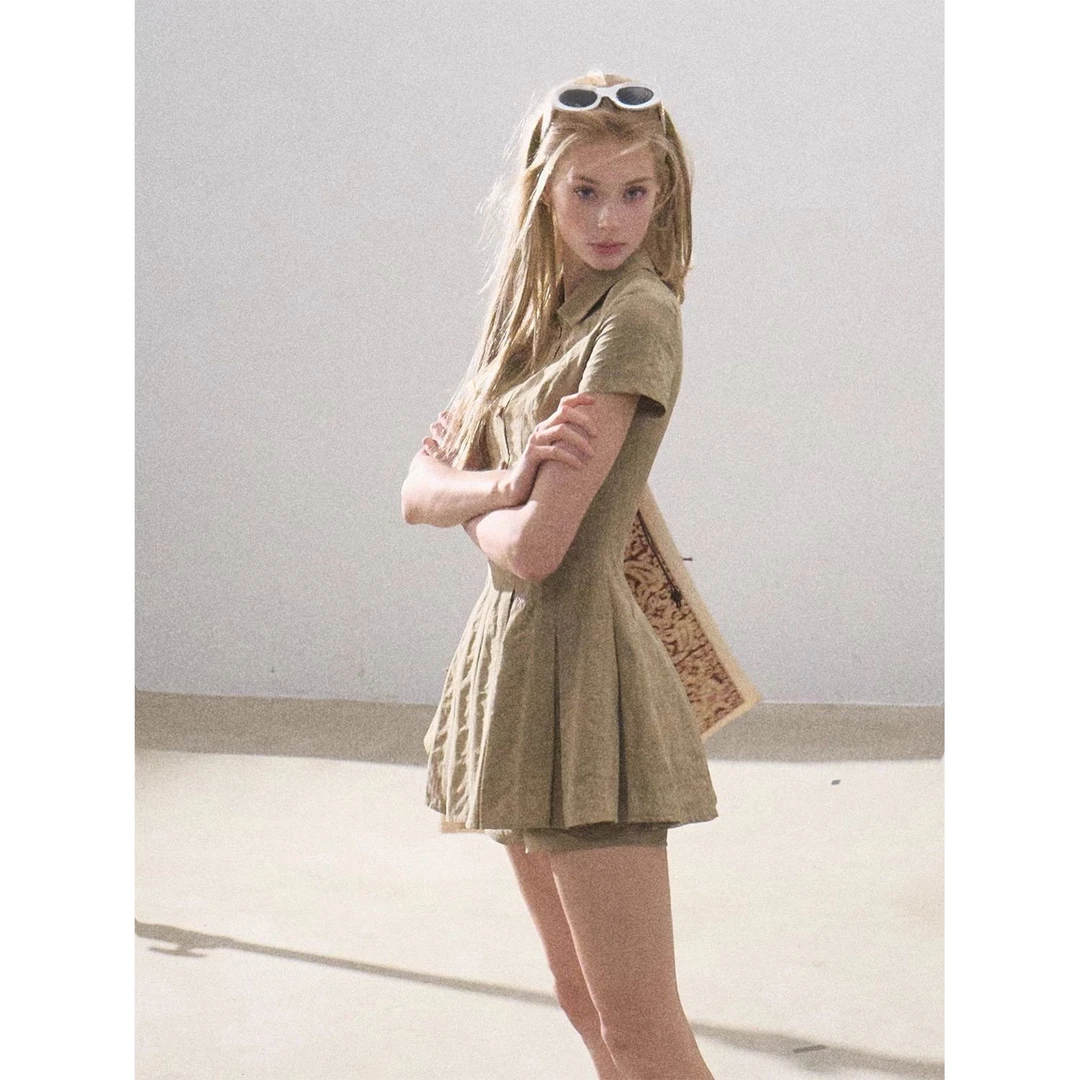 学院风Polo领衬衫连衣裙2025夏季新款简约修身收腰显瘦通勤短裙