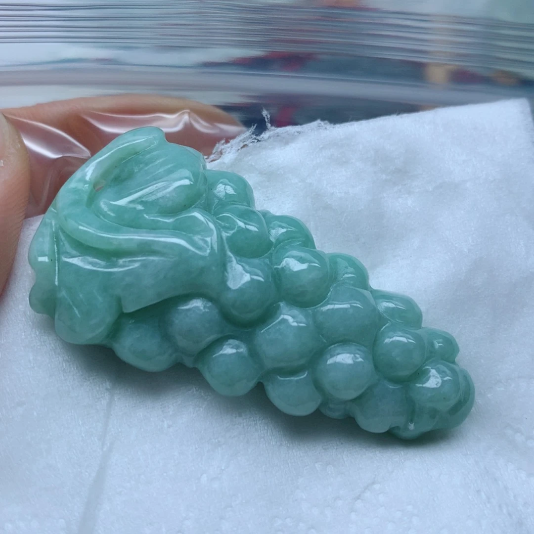 翡翠颈饰未镶嵌牌子