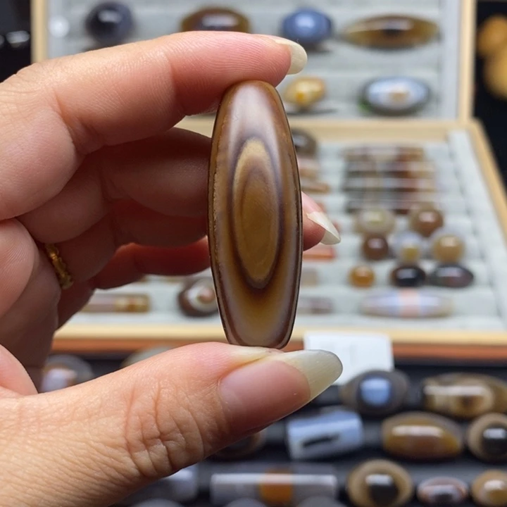 未镶嵌玛瑙/玉髓珠宝奇石