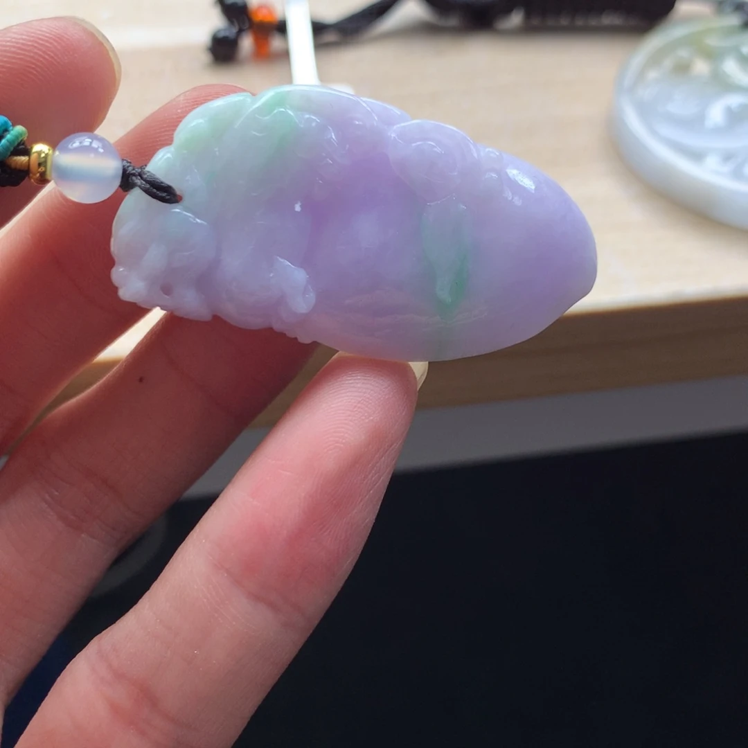 颈饰未镶嵌翡翠吊坠