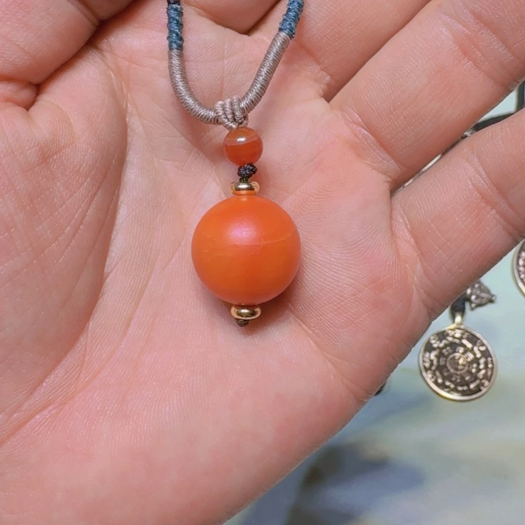 南红玛瑙颈饰未镶嵌