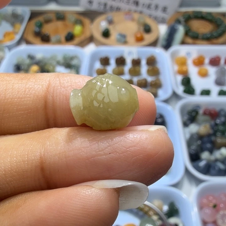 和田玉未镶嵌珠宝奇石