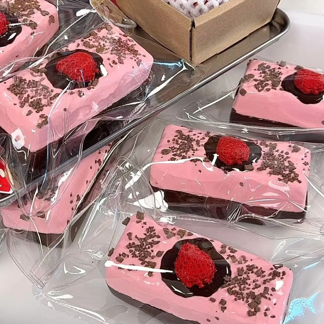 【硅胶捏捏】厚奶油泥！草莓能量条