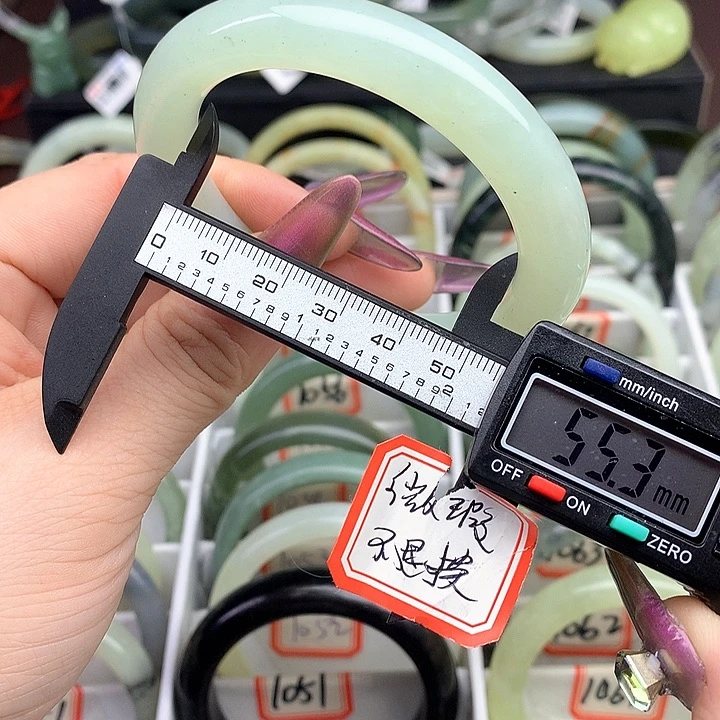 蛇纹石玉手镯未镶嵌1058