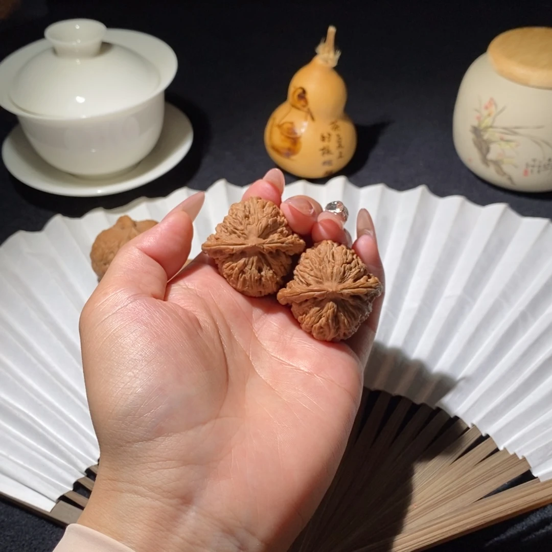 文玩核桃吊坠汉高楼36