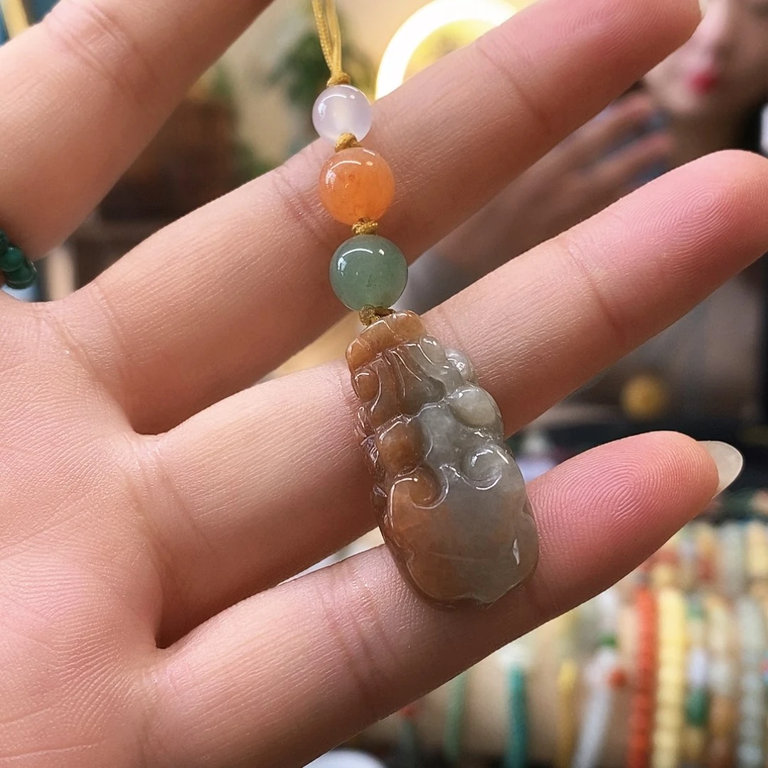 翡翠挂件未镶嵌翡翠挂件