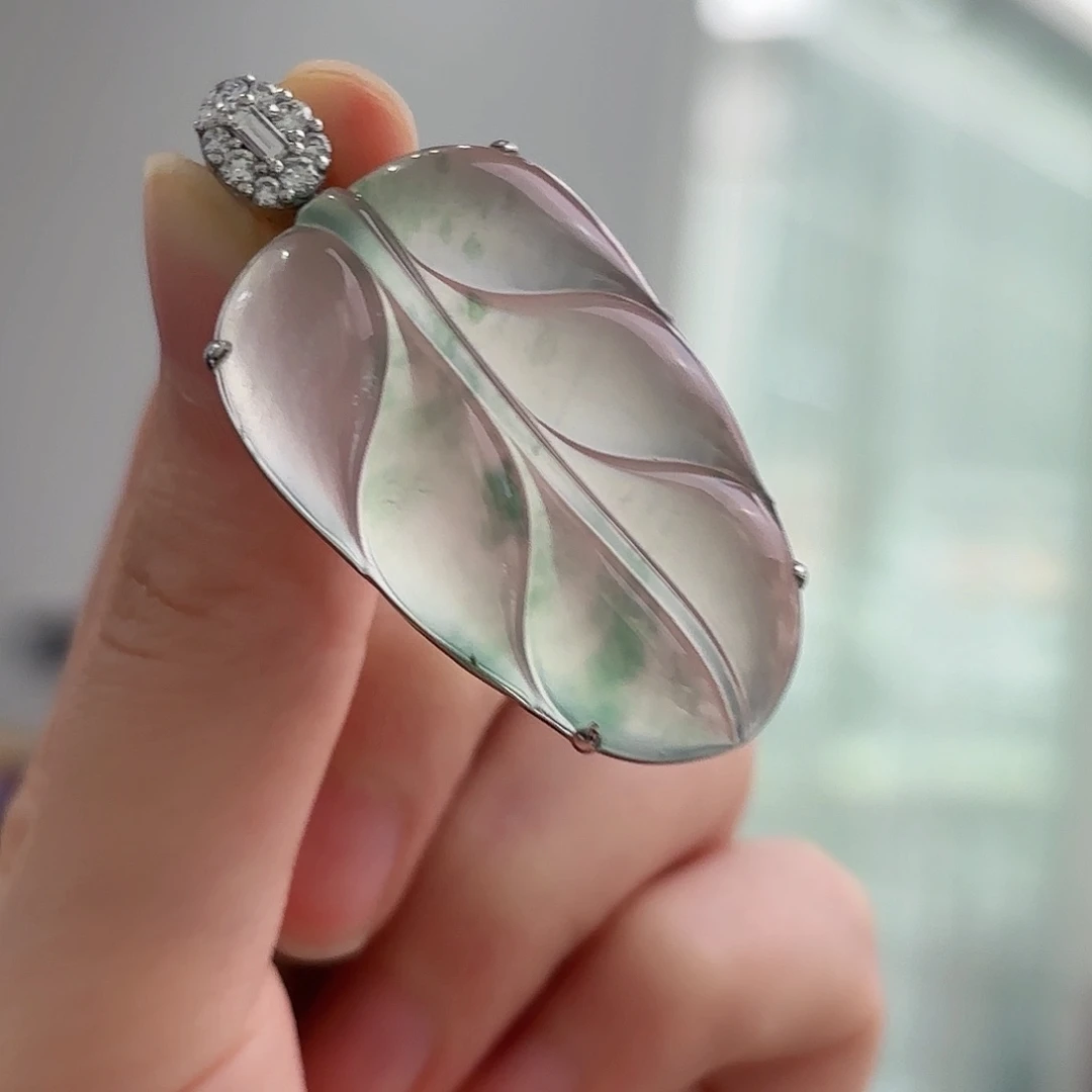 翡翠18K金镶嵌吊坠(不含链)翡翠叶子吊坠多人不退不换