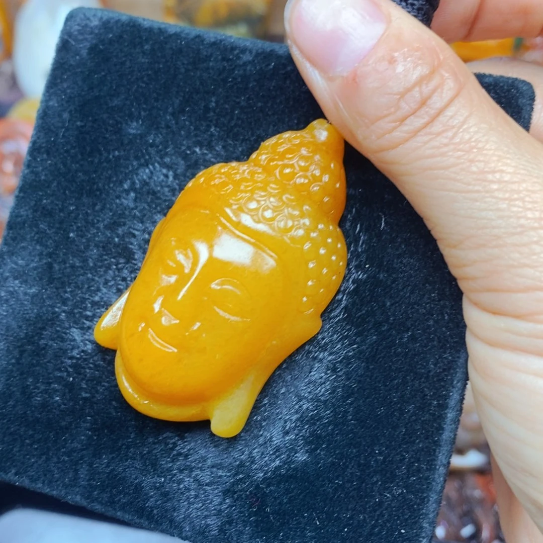石英质玉（黄龙玉）未镶嵌颈饰