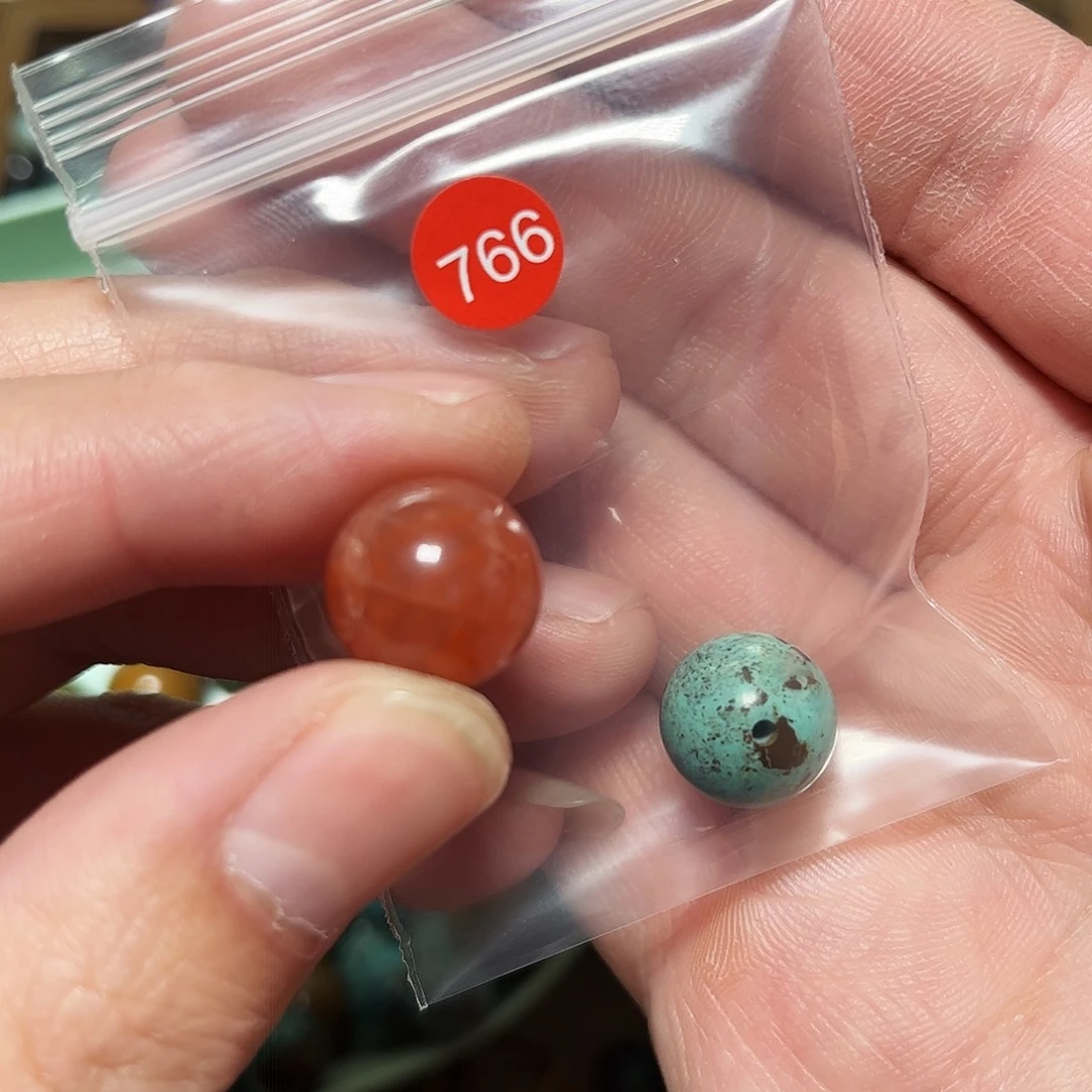 颜***玮南红玛瑙未镶嵌珠宝奇石