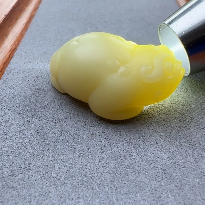 石英质玉未镶嵌颈饰