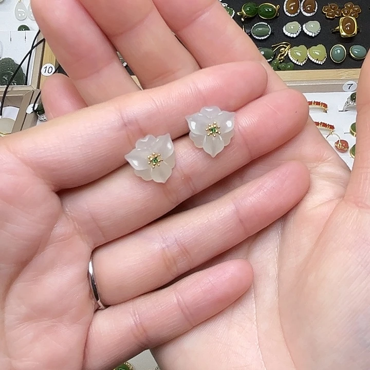 和田玉银S925镶嵌耳饰