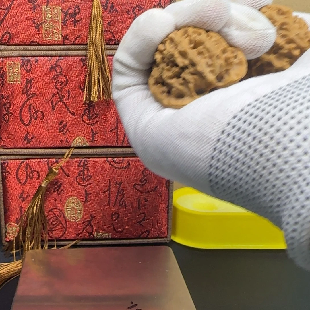 S***.吊坠龙脊菩提文玩核桃