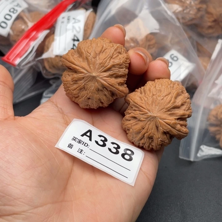 文玩核桃吊坠核桃
