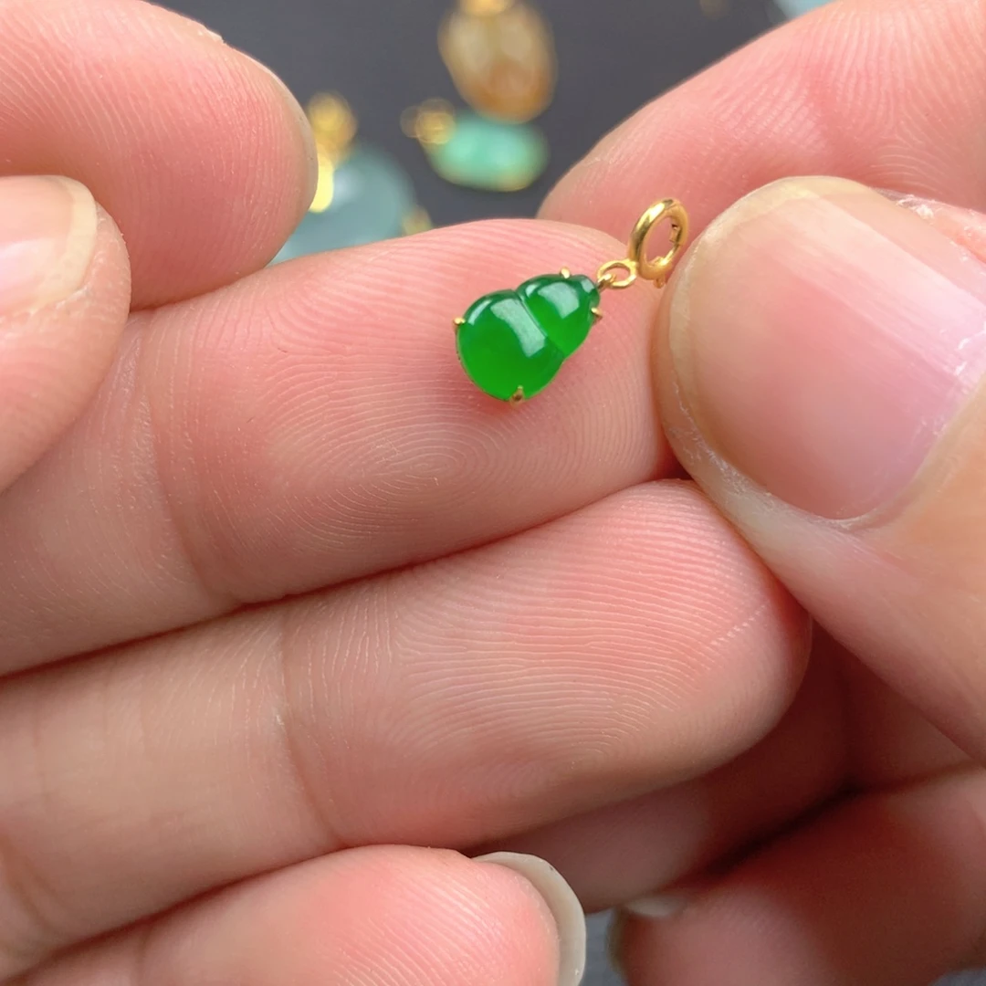 【闪购商品】颈饰18K金镶嵌翡翠翡翠