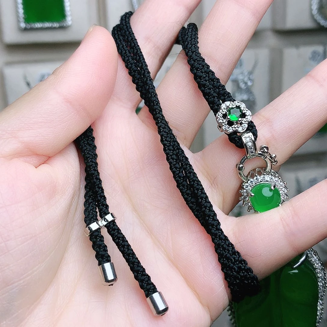 玛瑙/玉髓颈饰未镶嵌郭**人