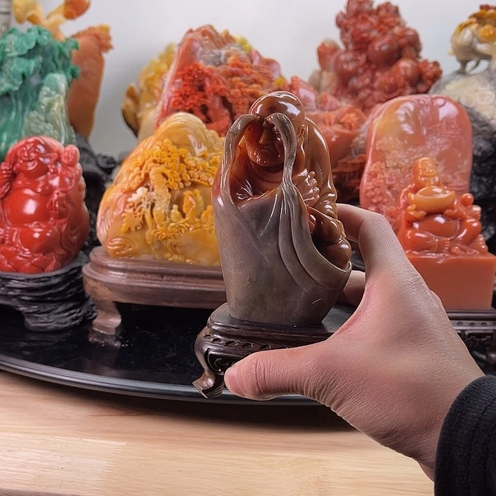 田黄石长眉罗汉摆件