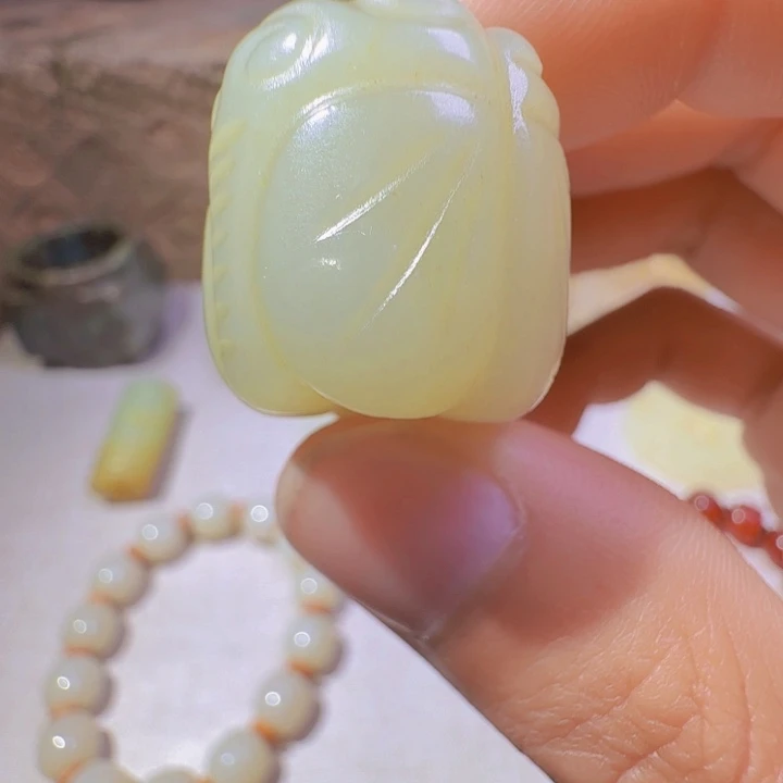 和田玉（糖玉）未镶嵌珠宝奇石拾****9