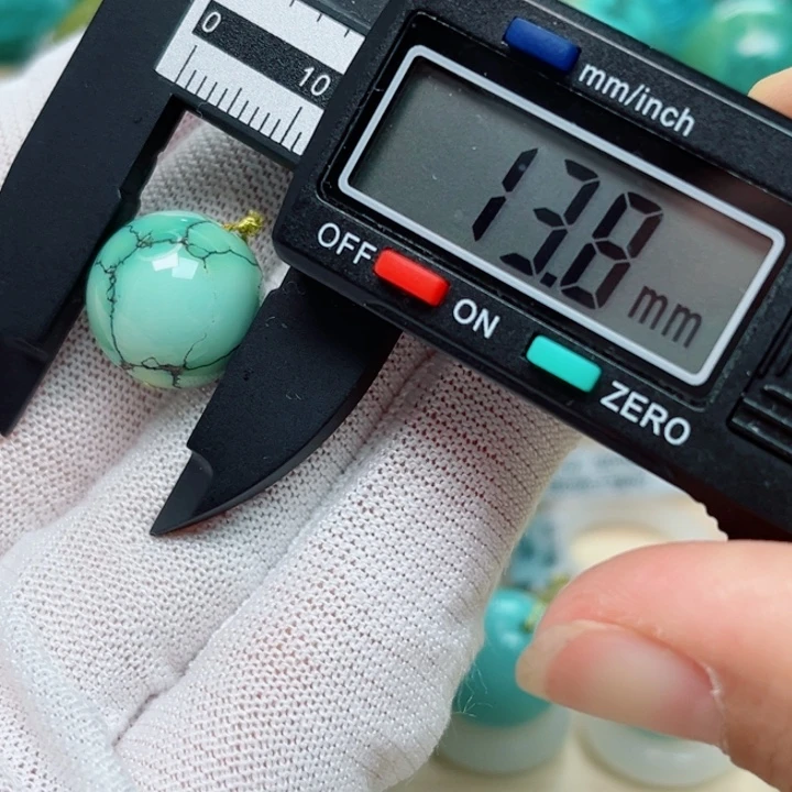 绿松石未镶嵌珠宝