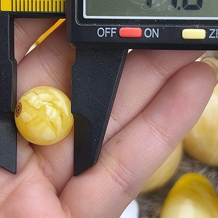 蜜蜡未镶嵌裸石蜜蜡100