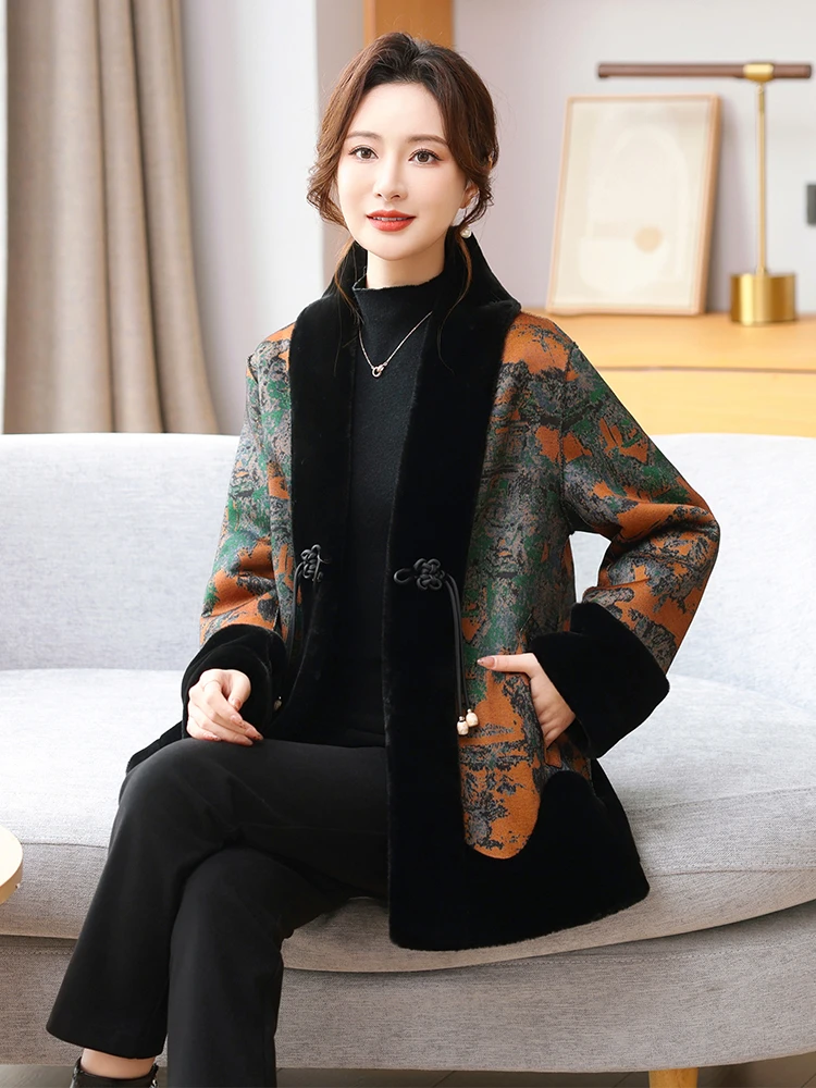 妈妈秋冬装皮毛一体外套女洋气中老年人高端显瘦中长款双面穿大衣