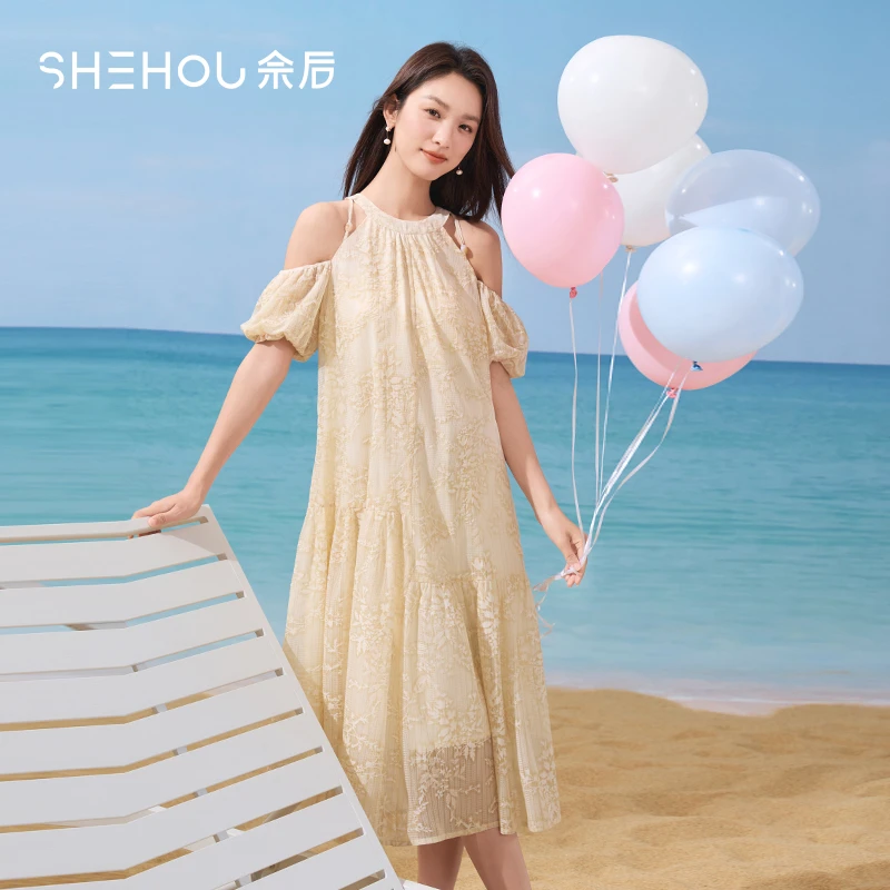 【品牌折扣】佘后甜美风海滨出游梦幻之选蕾丝露肩泡泡袖长裙